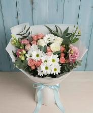 Букет цветов из:  Розы, Лизиантусы и Хризантемы в Чебоксарах