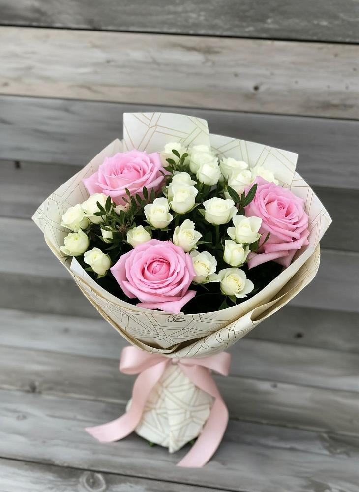 Букет цветов из: Розы в Чебоксарах