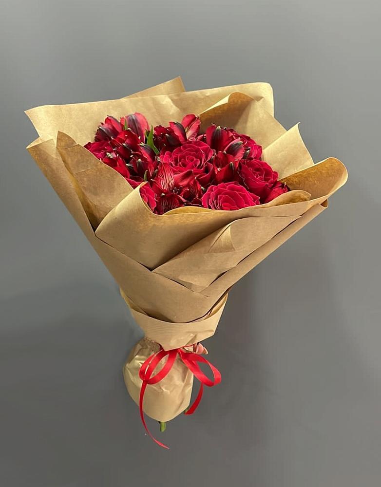 Букет цветов из: Альстромерии и Розы в Чебоксарах