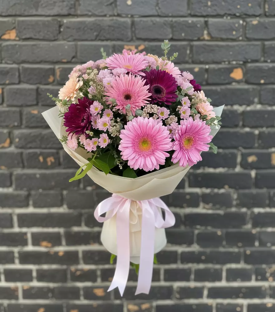 Букет цветов из: Герберы и Хризантемы в Чебоксарах